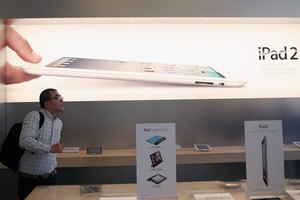 Los dispositivos iPad están diseñados para ser muy delgados y portátiles, a costa de la capacidad de almacenamiento.