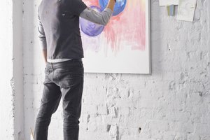Ayuda a tu artista adolescente a aprender sobre arte moderno.