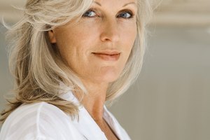 El delineador correcto hace hermosa a la mujer sin importar la edad