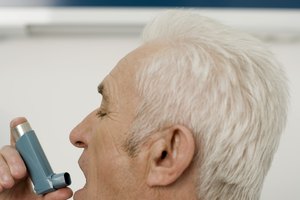 Las condiciones médicas como el asma son a menudo la causa de la falta de aire.