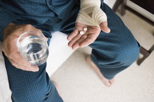La gastritis puede ser producida por los analgésicos o el alcohol.