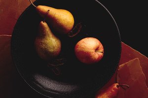 La vitamina A está presente en pequeñas cantidades en las peras.