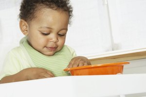 Supervisa la hora de la comida con cuidado para tu hijo.