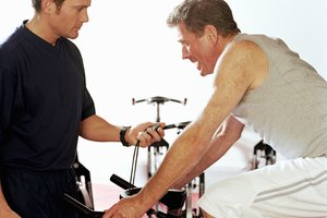 El Colegio Americano de Medicina del Deporte recomienda que hacer entre 200 y 300 minutos de actividad física de intensidad moderada.