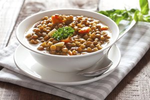 Come platos con alta cantidad de fibras.