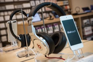 Reinicia el iPod para que puedas reanudar la música que estabas escuchando.