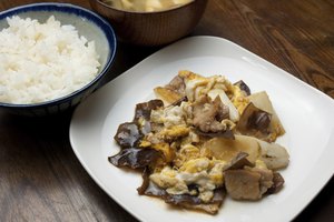 Platillo de cerdo moo-shu.