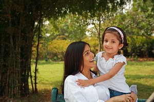 Enséñale a tu hija todos los juegos que amabas de chica.