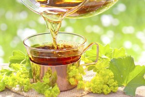 Puedes hacer un té refrescante con tulsi.