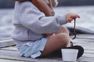 Recoge tus propias lombrices para una aventura de pesca familiar.