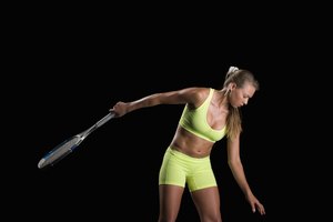 Al hacer deporte, aprenderás la disciplina que requieres para cumplir con tus responsabilidades como atleta y estudiante.