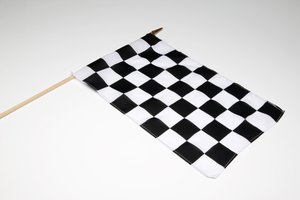 Usa banderas booleanas en tu programa de VB para indicar el final de un proceso.