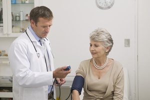 El magnesio puede disminuir la presión arterial y mantener el corazón relajado.