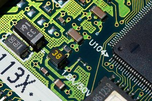 Todos los chips de memoria tienen tableros de circuitos.