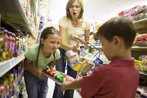 Las familias con niños problemáticos deben usar todo su sistema de apoyo.