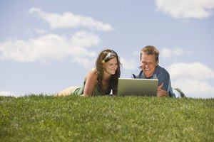La Inspiron 6400 brindaba seis horas de uso con su batería mejorada de nueve celdas.