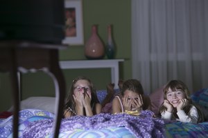 La mayoría de las fiestas de pijamas van bien mientras se mantiene a los niños ocupados.