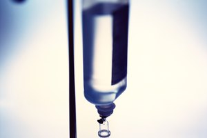 El agua de coco puede incluso suplir con éxito al suero intravenoso en situaciones de emergencia.