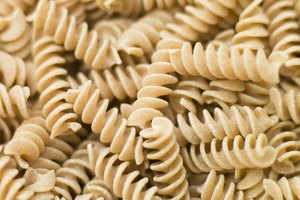 Fideos en espiral de grano entero.