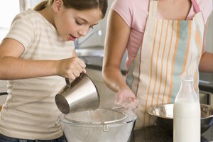 Mezcla ingredientes ricos en proteínas y lograrás un tratamiento para cabello efectivo y económico.