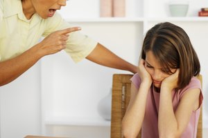 Un padre autoritario puede aplastar el espíritu interior de un niño.