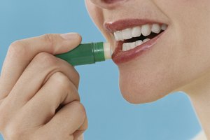 Cepillarse los labios con esta técnica también permite eliminar cualquier piel seca o agrietada.