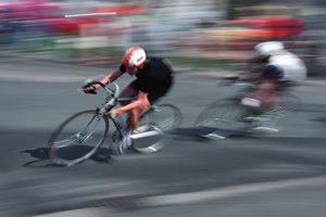 El entrenamiento de Criterium enfatiza la explosión y el desarrollo de la fuerza anaeróbica.