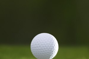 Callaway dice que estas pelotas tienen una cubierta firme y un núcleo de compresión baja.