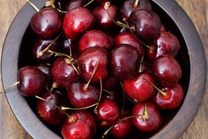 Las cerezas agrias no solo son alcalinizantes, sino que ayudan a eliminar el ácido úrico almacenado.