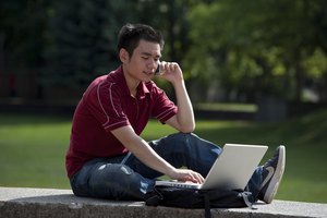 Las laptops proporcionan una ventaja enorme sobre la portabilidad con respecto a las de escritorio.