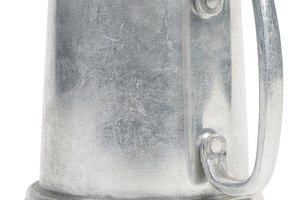 El aluminio es liviano y barato, pero algunos de los metales puede transferirse a tus comidas.