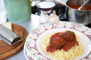 La pasta es un alimento favorito entre los corredores porque contiene los carbohidratos que necesitan.
