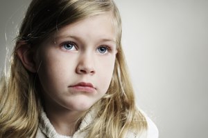 La acumulación paterna interfiere con las necesidades de desarrollo de un niño.