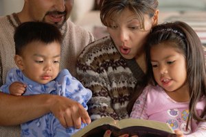 Enseña los valores cristianos a tus hijos durante la hora de cuentos.