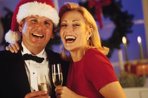 Ya sea si es una fiesta de gala o un coctel en la oficina, querrás vestirte de forma elegante para este festejo Navideño.
