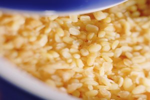 El arroz arborio es un tipo de arroz pegajoso que no pierde su firmeza.