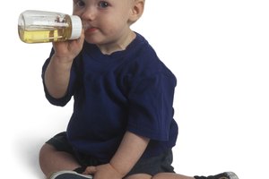 Limita la cantidad de bebidas con mucha azúcar y grasa que consume tu niño.