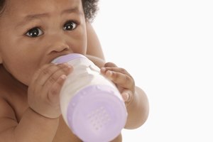 Calienta la leche embotellada incluso cuando estés de viaje.
