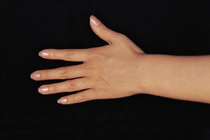 Coloca la pulsera antiestática en tu muñeca.