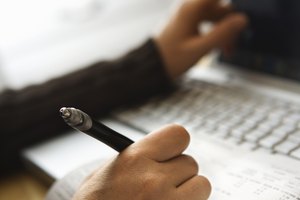 Registra los promedios de un periodo de calendario con Excel.
