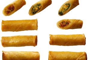 Los métodos apropiados de calefacción dejarán los rollos de huevo crujientes y cálidos de nuevo.