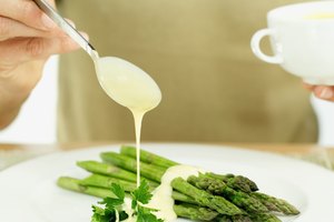 El espárrago aporta una buena cantidad de fibra dietaria.