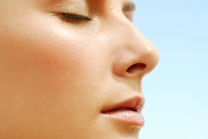 La piel oscurecida naturalmente es más sana y te da un aspecto más natural que sus contrapartes artificiales.