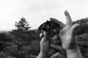 Tener buenas virtudes de caracteres puede ayudar a tu hijo a desarrollar relaciones saludables.