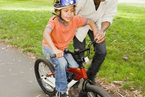 Los niños tienen más confianza en una bicicleta del tamaño adecuado.