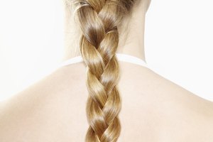 Trenzar tu cabello es un estilo protector que ayuda a mantener su longitud.