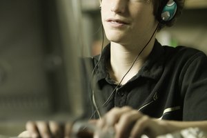 Los jugadores instalan o eliminan juegos desde sus computadoras usando "Steam".