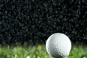 Si deseas más control y no te importa gastar un poco más de dinero, echa un vistazo a la pelota de tres capas de Callaway.