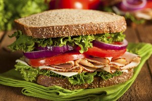 Sándwich de pavo fresco.