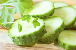 Ten a mano vegetales picados.